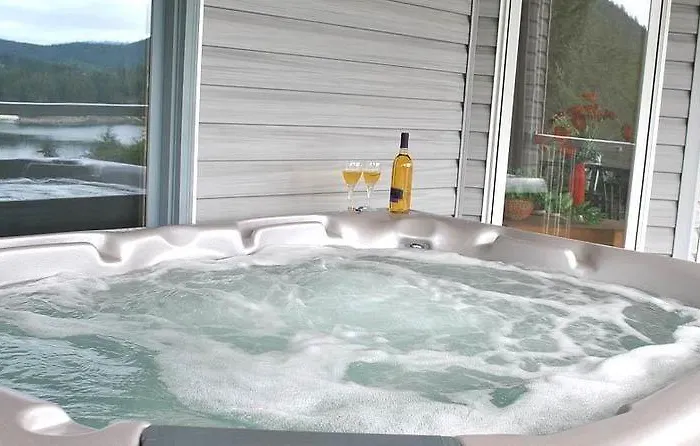 Madeira Park Oceanview Suites